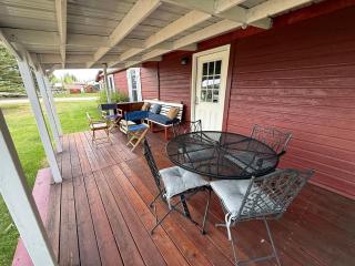 Charming Montana Bungalow with Madison River Views, Steps from Main Street in Ennis, MT - 9