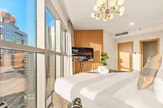 Luxurious and Spacious Living in the Heart of Radiant Boulevard - 1