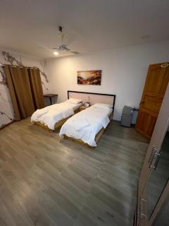 Heyleez Guest House - 0