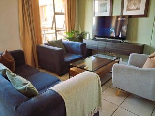 WestPoint Sandton Skyline Apartment - 5