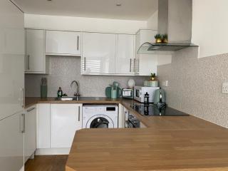 Executive North London Southgate Serviced Apartment - Business Ready - 9