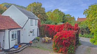 Grooms Cottage Ellicombe - 2