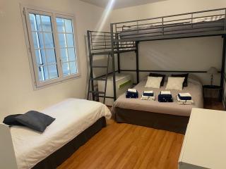 Chambres dans maison avec piscine toboggan aquatique et spa - 1