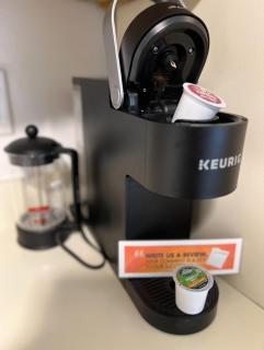 Across the Inn Entire 3 bedr House with tub & extremely fast Wi-Fi - 5