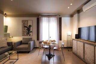 Central Designer Penthouse with Private Terrace - 1