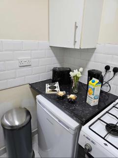 Tudors eSuites - Budget Friendly Apartments - 88H - 6