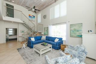 Points Hideaway - Beautiful Home wStunning SunsetWater Views on Bean Point Pool Bar Foosball - 1