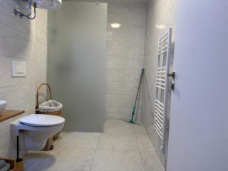 Family Apartment Bovec with Free Parking - 9