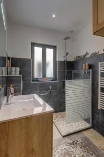 Charmant appartement dans bel immeuble HP Les Oliviers-5 - 2