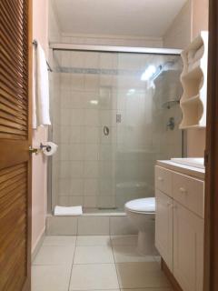 Fond Bay Suites Hotel - 5