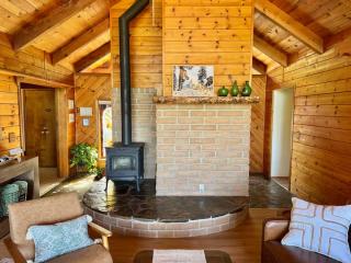 NEW LISTING Yosemite Mountain Views King bed Hot Tub - 5