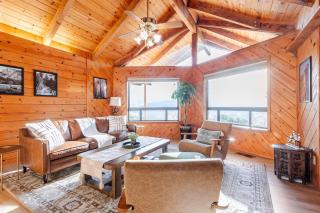 NEW LISTING Yosemite Mountain Views King bed Hot Tub - 9