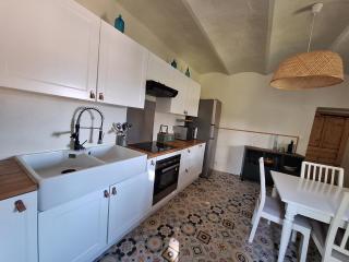 Maison en pierre avec piscine - 1