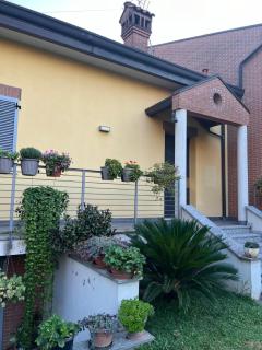 Appartamento in villa con giardino - 0