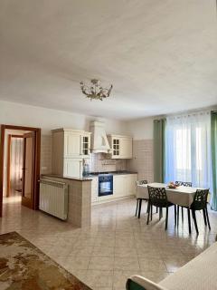 Serravalle Shop&Stay - 7