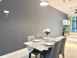 D'Summit Suite by Luxecocoo CK Kempas Setia Tropika - 3