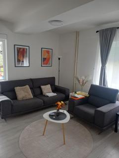 Urban Hub Apartment - 0