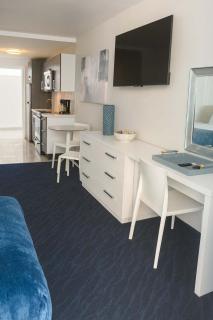 ESJ Studio with Beach Access - San Juan - 3