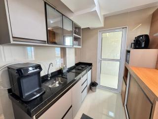 Incrível cobertura para família com 2 quartos e ar - 9