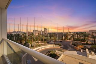 Signature MGM On LV Strip - 0