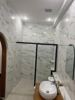 Huge 4 bedroom villa with Home Office - 9