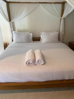 Huge 4 bedroom villa with Home Office - 7