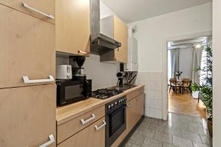 Chic Flat near Danube - 5 min walk to metro - 8