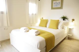 Villa Gardenias Puerto Banús by HOUSELOGY - Marbella - 9