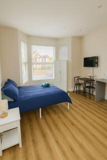 58 Stylish Acton Studio Fast Central Connection - 1