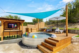 Cowboy Ridge Heated Pool, Fire Pits, Sleeps 12 - 0