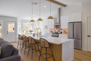 Cowboy Ridge Heated Pool, Fire Pits, Sleeps 12 - 8