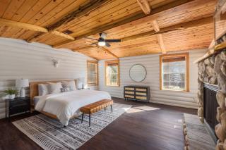 Fitzhugh Lodge - Pool, Poker, Pickleball, Sleeps 16 - 4