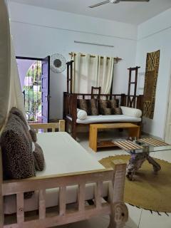 Mavericks swahili house - 6