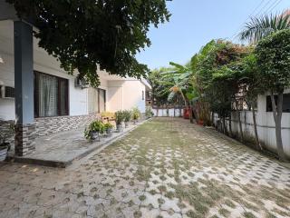 Leela Farm Gurgaon - 4 Bedroom Villa with Lawn and Big Size Private Pool - 1