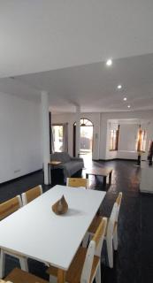 Casa Amplia 5 personas Con Pileta, Amplio Jardin y Parrilla Zona Muy Tranquila en Tigre Centro - 2