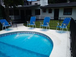 Casa Amplia 5 personas Con Pileta, Amplio Jardin y Parrilla Zona Muy Tranquila en Tigre Centro - 5