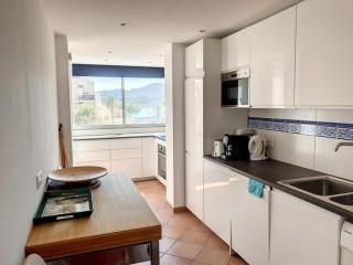 Spacieux T3 avec Loggia et Accès Piscine à Bormes - FR-1-610-112 - 6