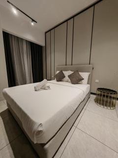 Axon Residence By Travel Suites - 4