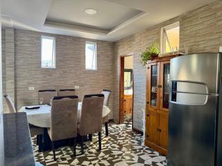 Casa espaçosa para até 7 pessoas, 1,6km da praia - 2