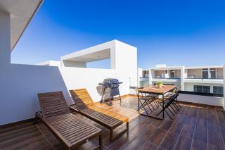 2BR Tropical Escape - Private Terrace, BBQ, Pool, Walk to Beach - 4