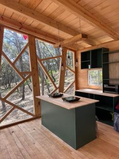Cabaña con Balcón, Tina y Chimenea en la Montaña - 7