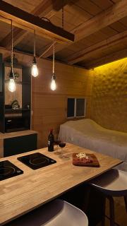 Cabaña con Balcón, Tina y Chimenea en la Montaña - 3