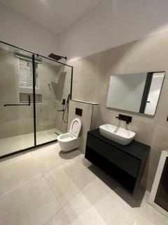 3 bedroom in oniru - 1