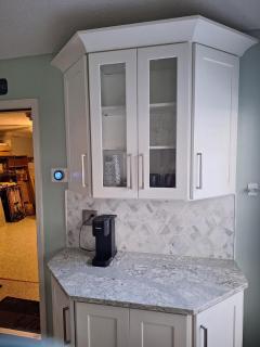 Minutes to Beach, Mayo Clinic, Hot Tub, King Bed, Free PPV - 1