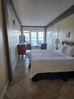 The Inn on the Wharf - 7