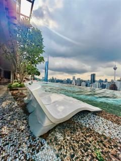 Axon Residence By Travel Suites - 0