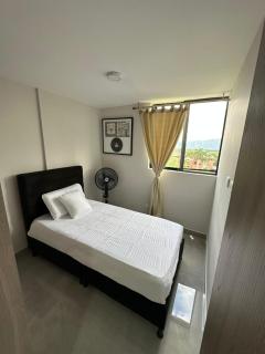 Apartamento con piscina - 0