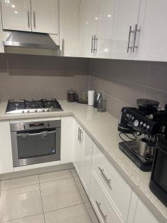 Peaceful Getaway Surrounded by Greenery & Comfort - 8