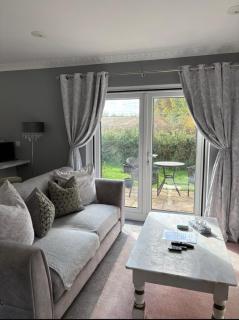 The Ford, Country retreat - 7