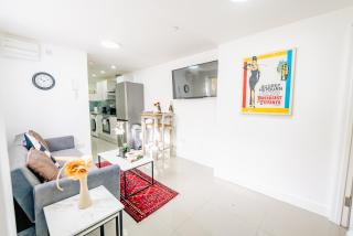 2 Bedrooms Ground Floor Flat With Private Garden - 6